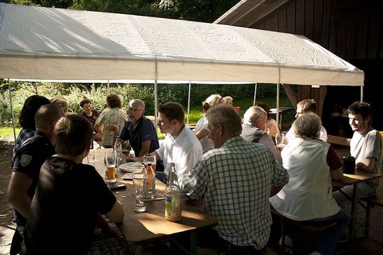 Bei sonnigem Wetter und herrlicher Aussicht fühlten sich die Gäste wohl beim SPD-Grillfest in Singen.